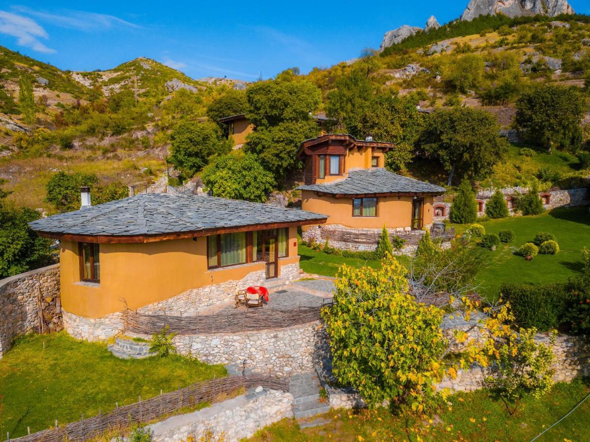 Eco Village Under The Cliffs Ilindentsi
