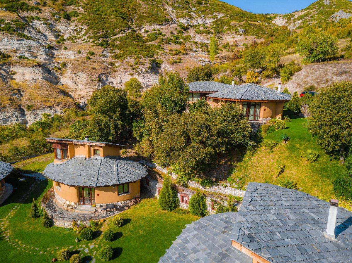 Case de vacanță Eco Village Under The Cliffs