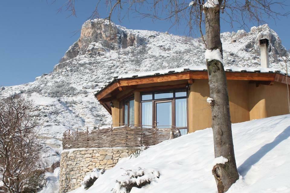 Eco Village Under The Cliffs * Ilindentsi